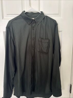 Taylor Stitch Men's Olive Green Button-Down Shirt